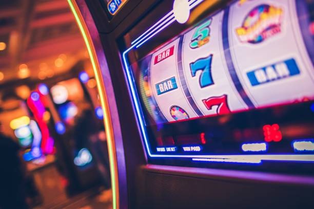qqbr cassino: A casa dos jogos ao vivo e mesas tradicionais para você curtir